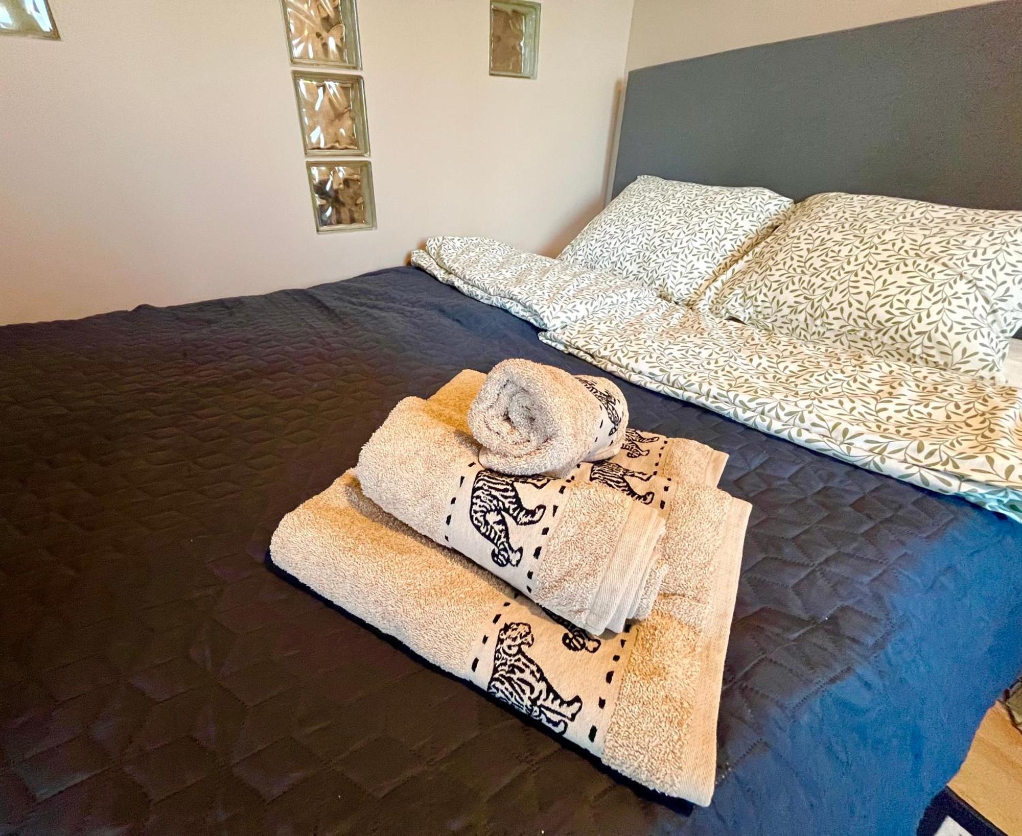 Apartament Roentgena 16 Przy Centrum Onkologii I Klinice Novum Warsawa Bagian luar foto